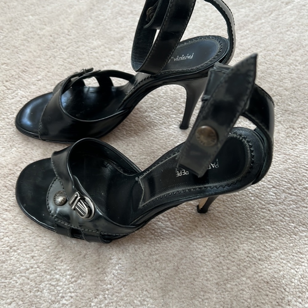 Patricia Pere Firenze genuine leather high heels with snap buttons